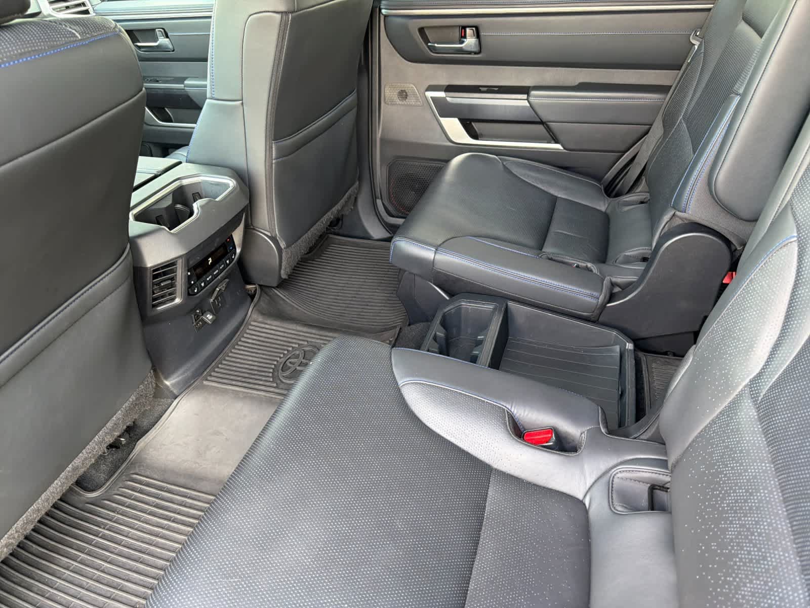 Used 2023 Toyota Sequoia Platinum AWD/4WD image 4