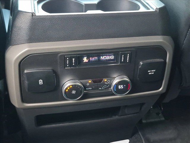 Used 2020 Ford Expedition XLT w/ Equipment Group 202A AWD/4WD image 17