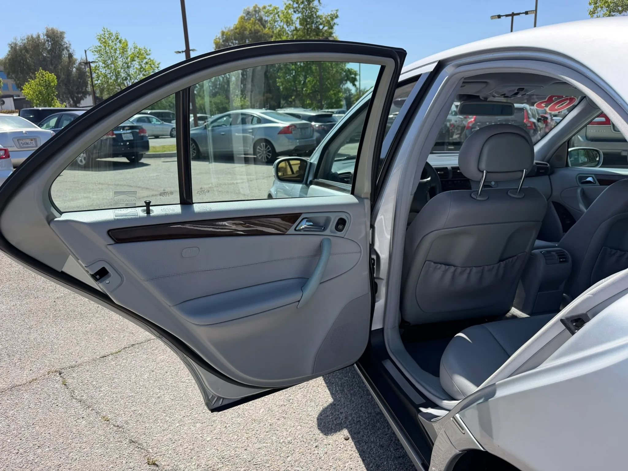 Used 2003 Mercedes-Benz C 240 Sedan image 17