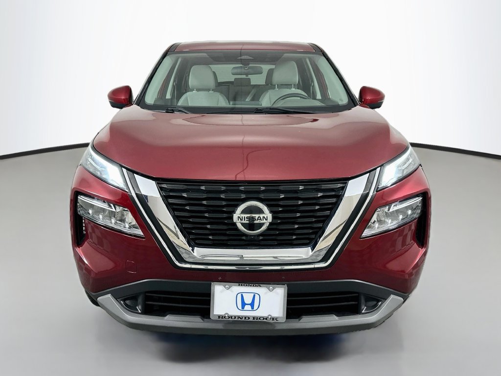 Used 2021 Nissan Rogue SV FWD image 2