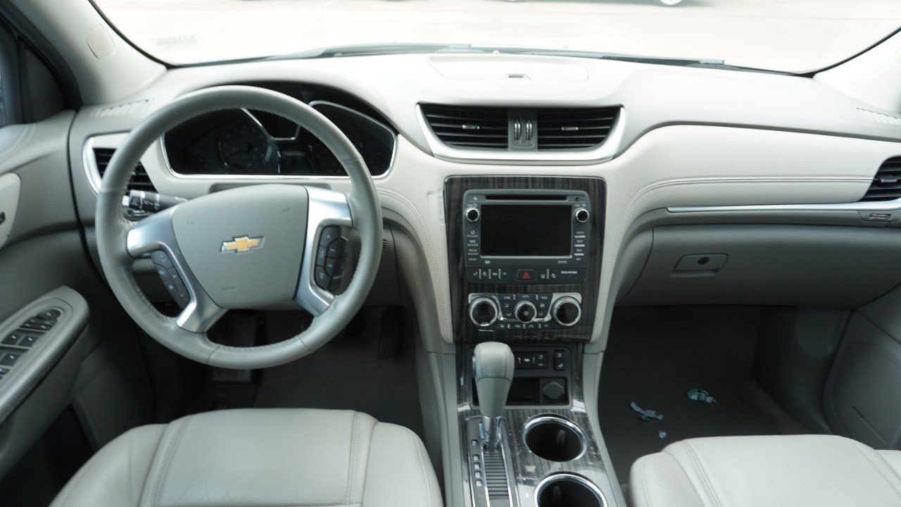 Used 2014 Chevrolet Traverse LTZ FWD image 10