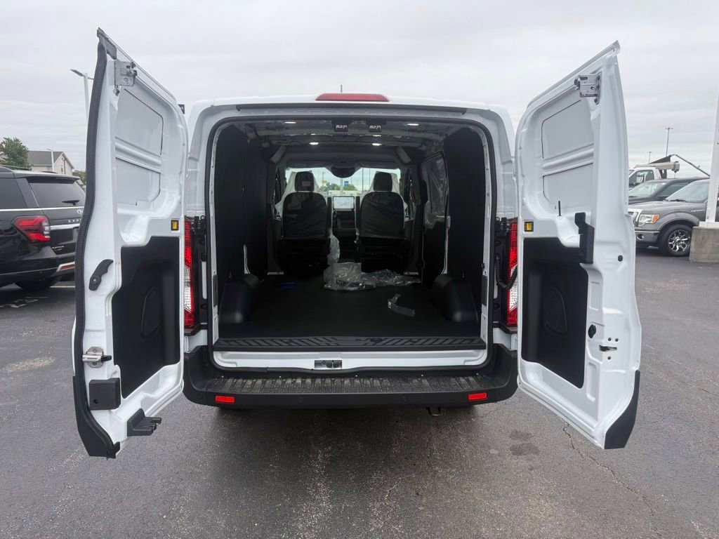 New 2026 Ford Transit 250 Low Roof w/ Load Area Protection Package RWD image 39