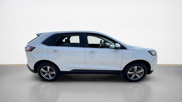 Used 2024 Ford Edge SEL w/ Convenience Package AWD/4WD image 2