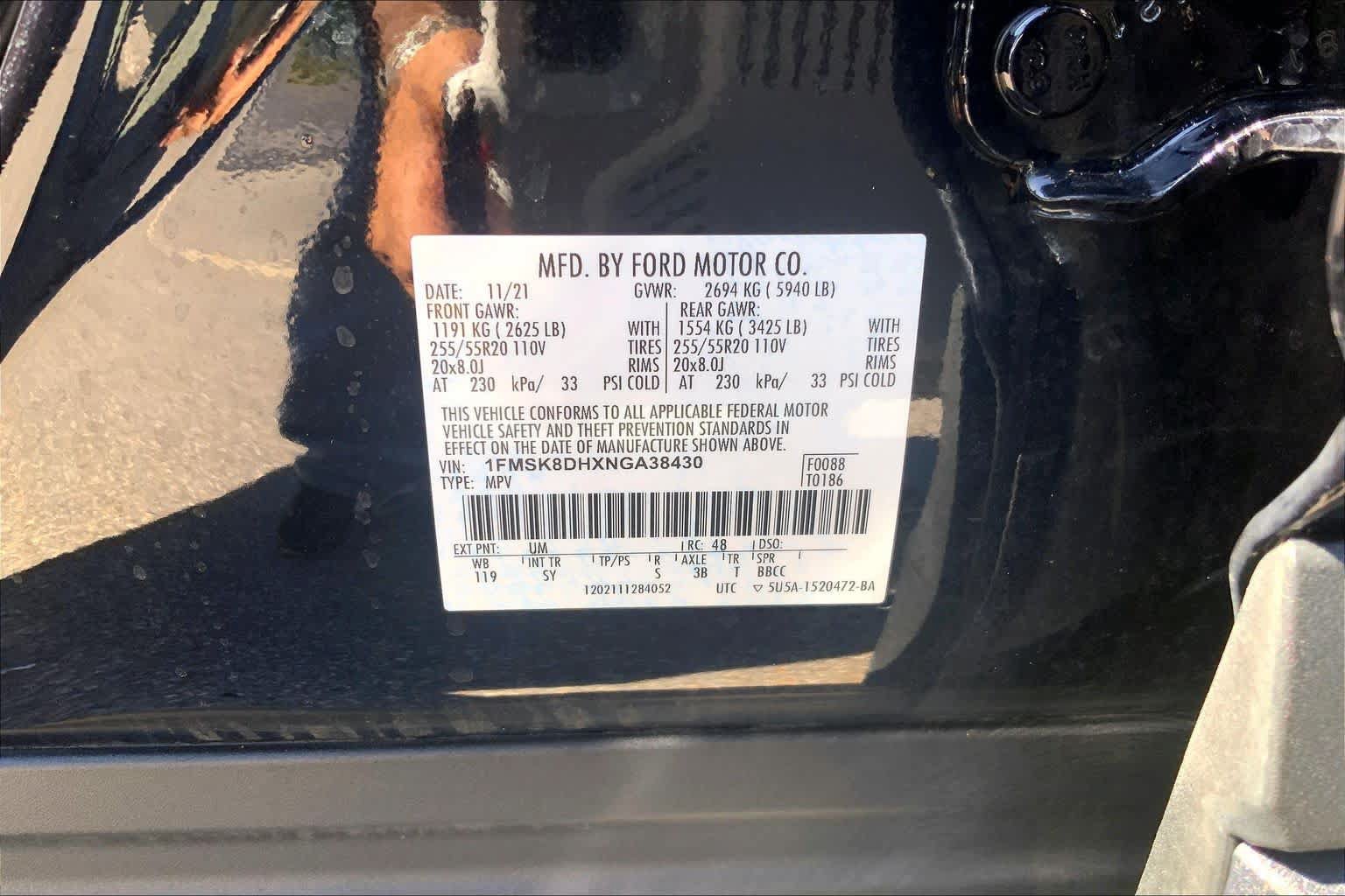 Used 2022 Ford Explorer XLT w/ Equipment Group 202A AWD/4WD image 32