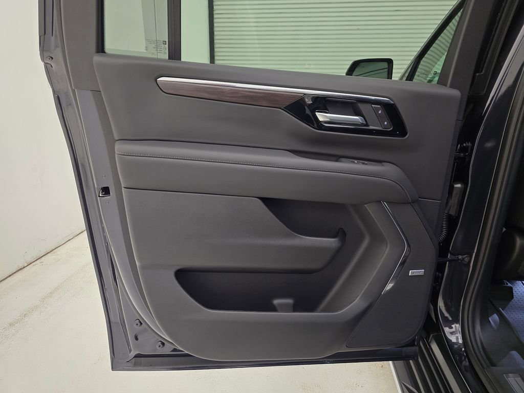 New 2026 Chevrolet Suburban LT w/ Comfort Package image 50