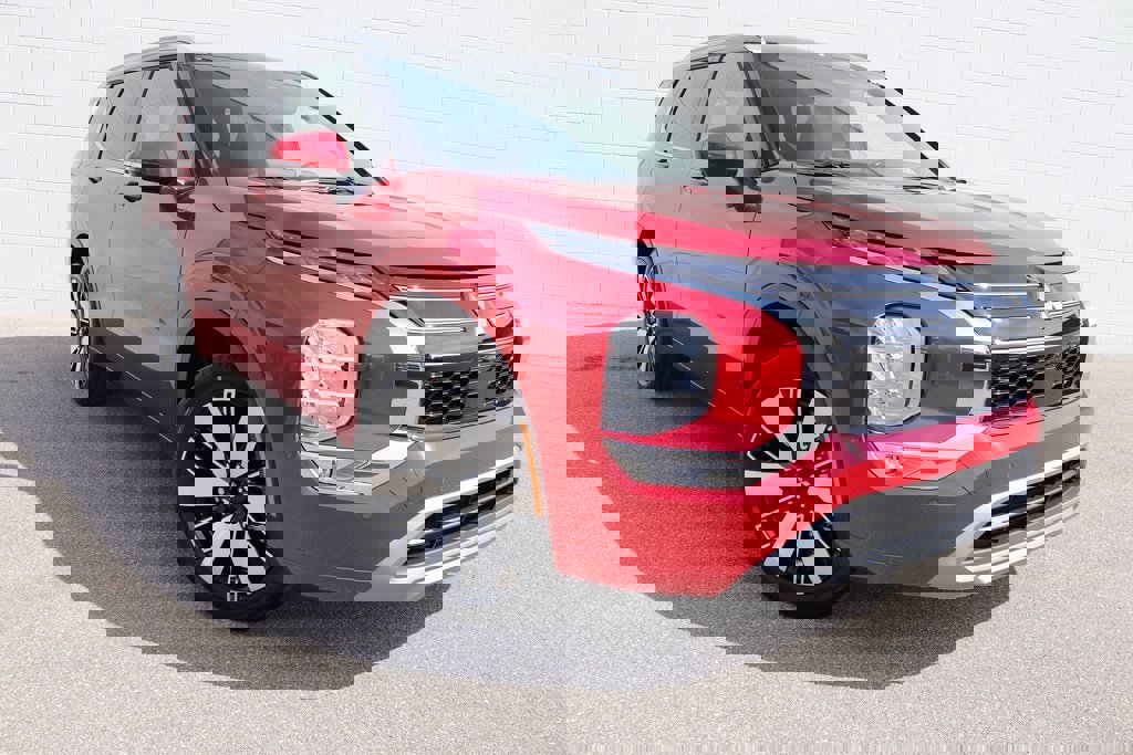 New 2025 Mitsubishi Outlander SEL image 1