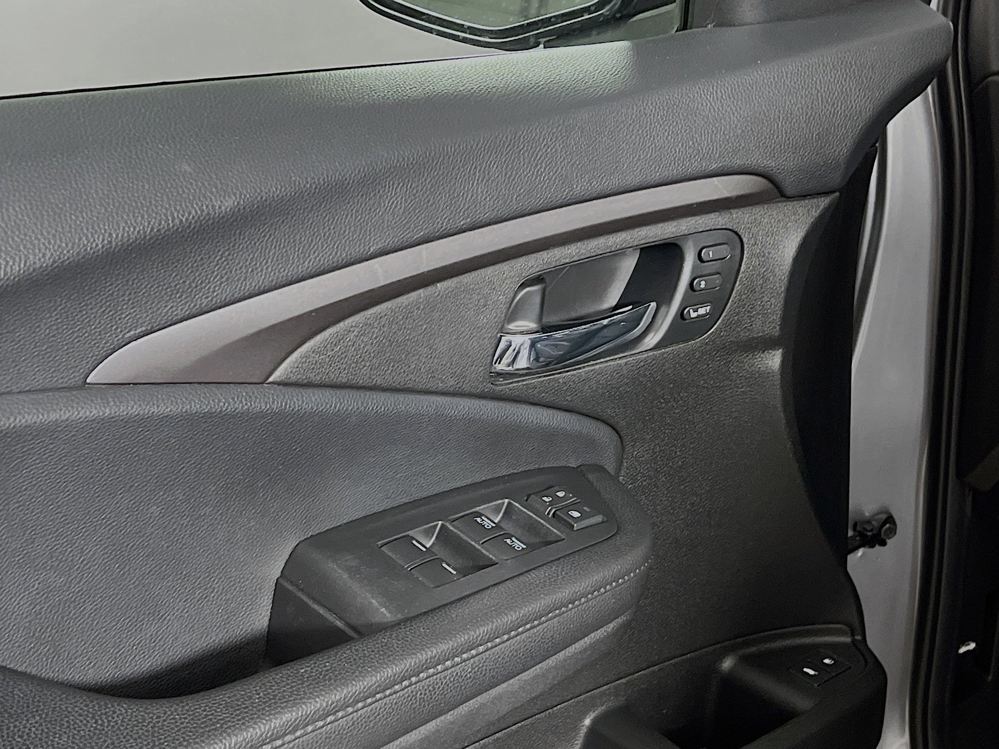 Used 2021 Honda Passport EX-L image 17