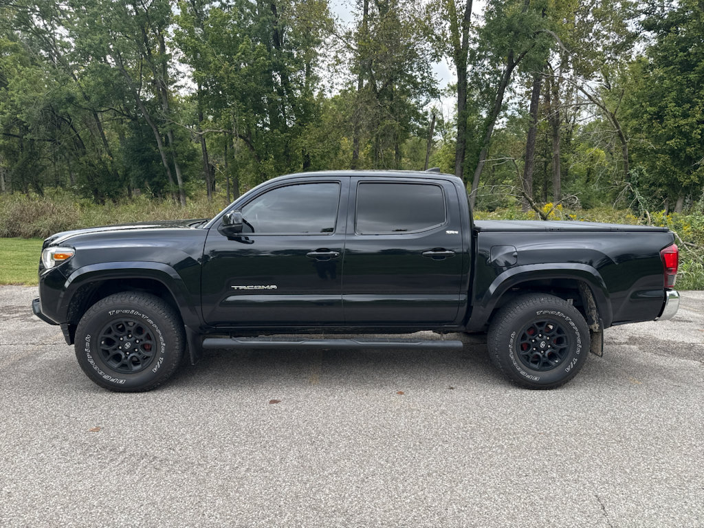 Used 2019 Toyota Tacoma SR5 AWD/4WD image 3