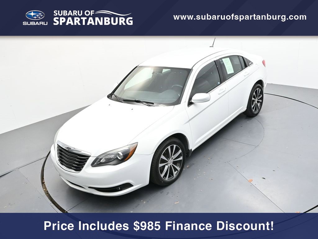 Used 2013 Chrysler 200 Touring w/ S Exterior Appearance Pkg image 18