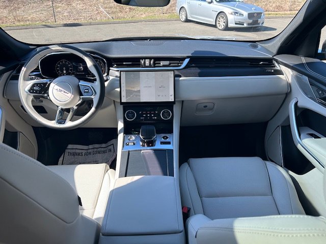 New 2025 Jaguar F-PACE R-Dynamic S image 21