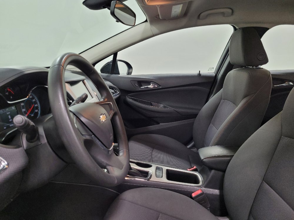 Used 2017 Chevrolet Cruze LS FWD image 17