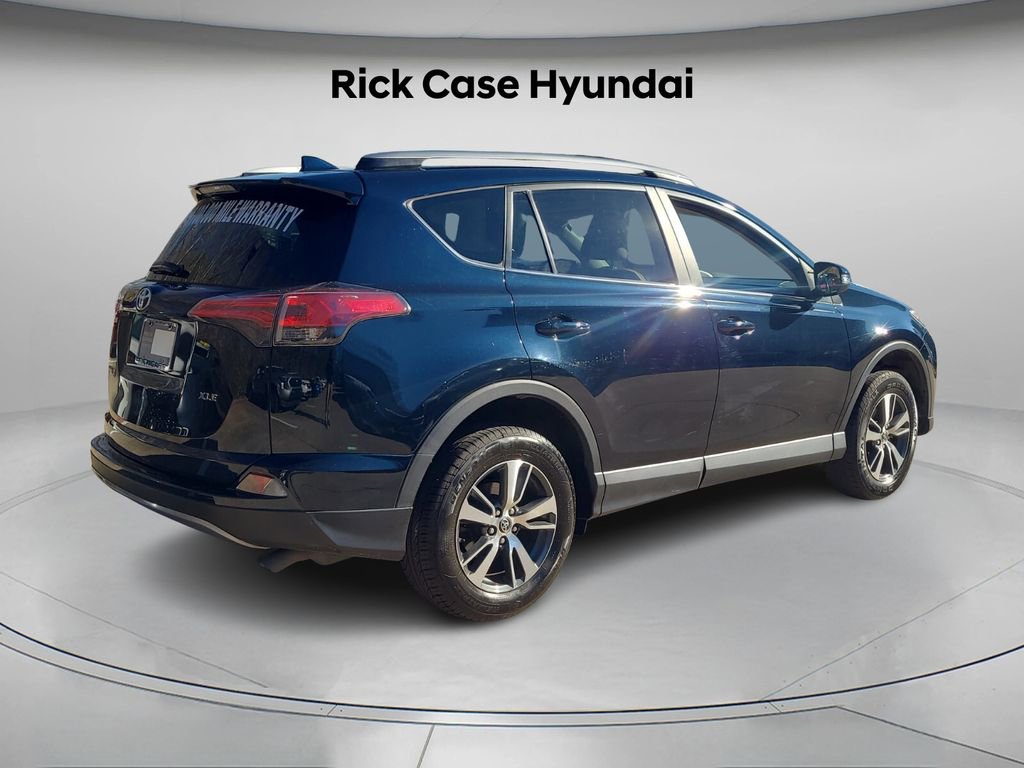 Used 2018 Toyota RAV4 XLE image 7