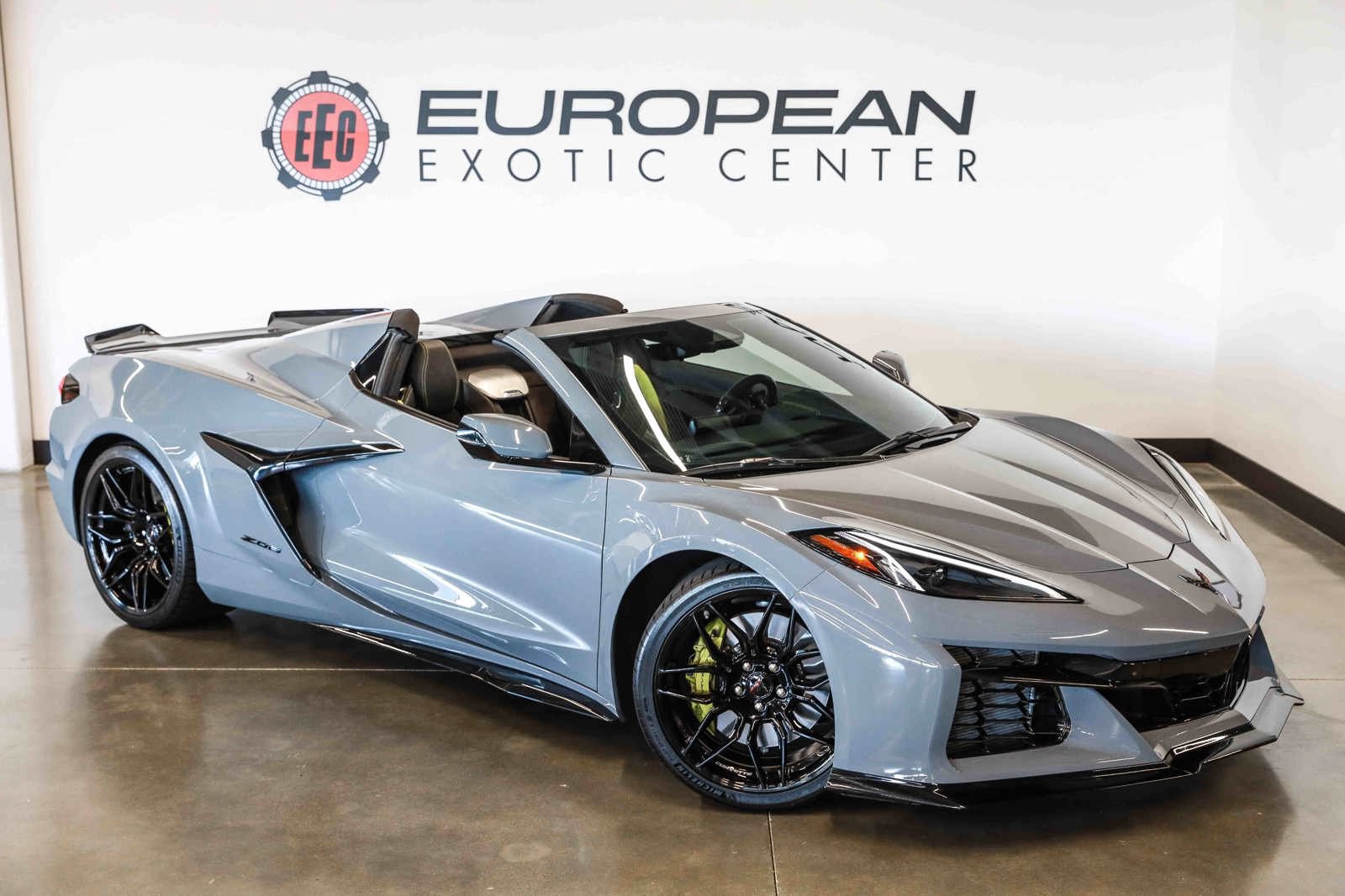 Used 2024 Chevrolet Corvette Z06 w/ Battery Protection Package RWD image 2