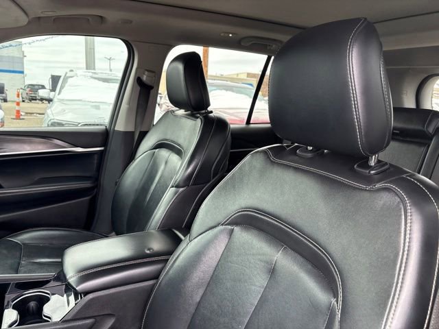 Used 2022 Jeep Grand Cherokee Limited image 16