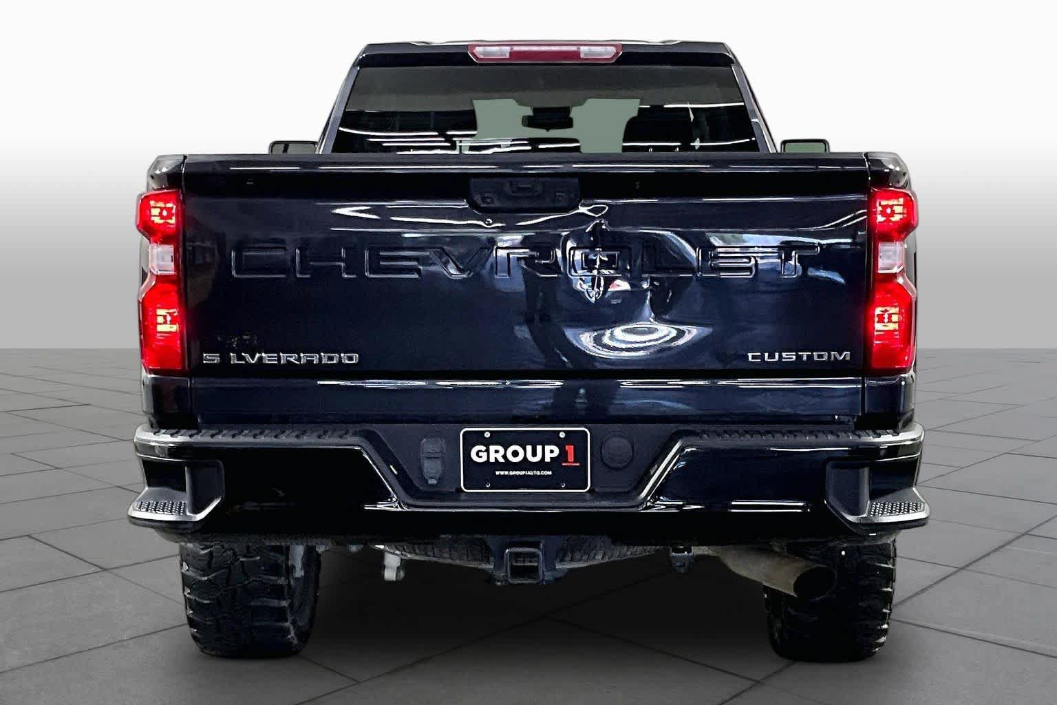 Used 2024 Chevrolet Silverado 2500 Custom w/ Custom Convenience Package AWD/4WD image 5