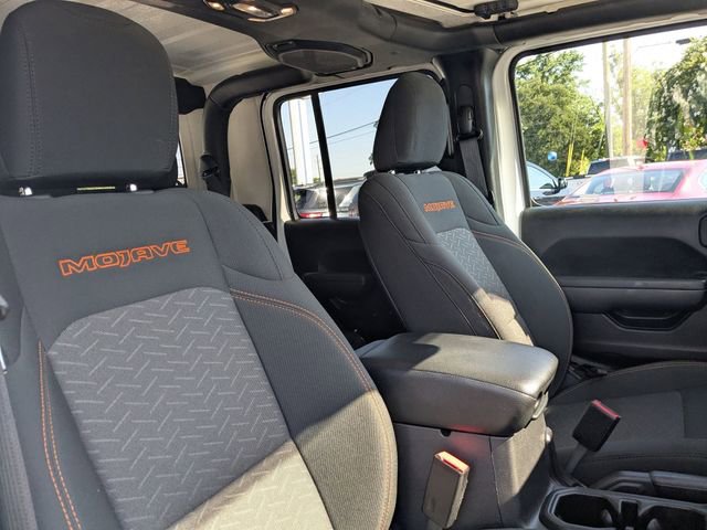 Used 2023 Jeep Gladiator Mojave w/ LED Lighting Group AWD/4WD image 34