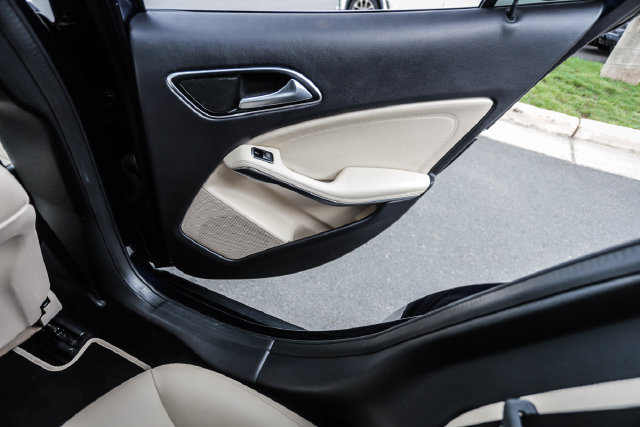 Used 2019 Mercedes-Benz GLA 250 4MATIC w/ Premium Package image 50