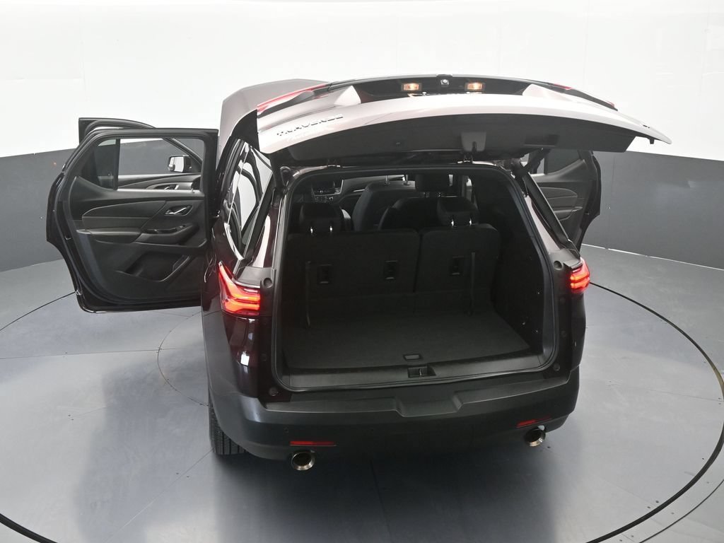 Used 2022 Chevrolet Traverse LT w/ LPO, Floor Liner Package FWD image 72