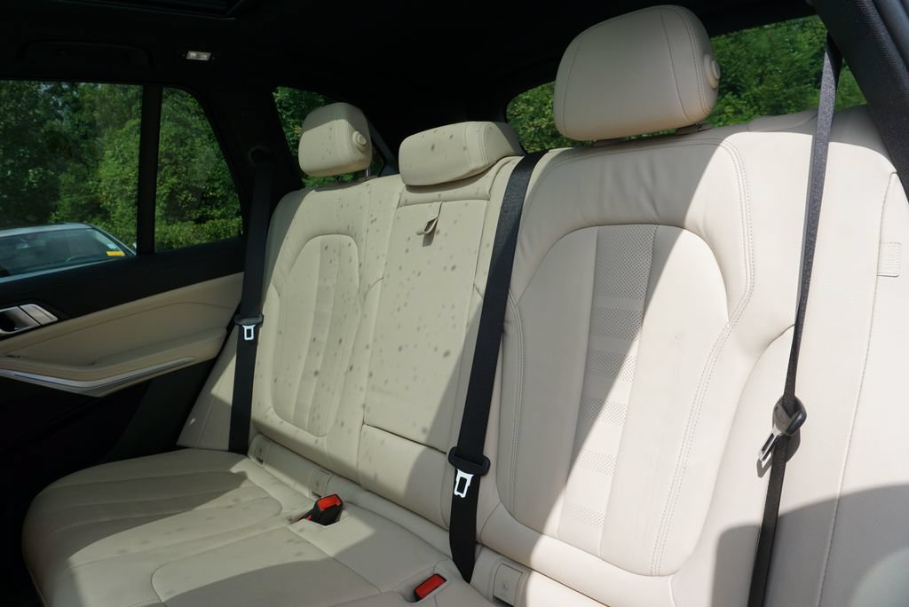 Used 2022 BMW X5 sDrive40i w/ M Sport Package RWD image 25