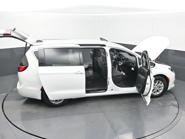 New 2025 Chrysler Voyager LX FWD image 75