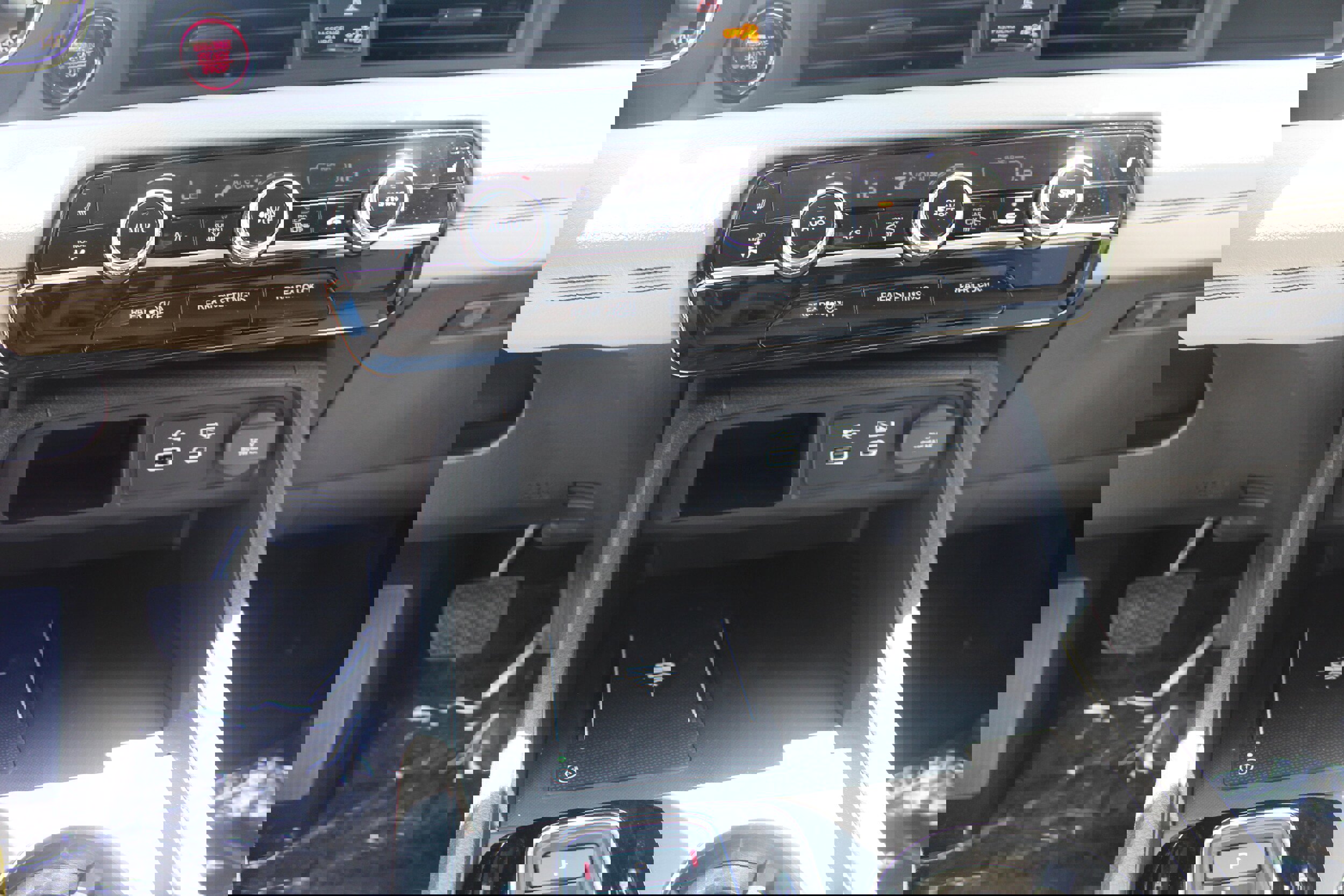 New 2025 Honda Pilot EX-L image 8