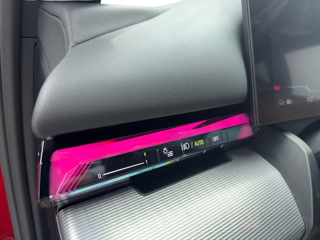 Used 2025 BMW i5 eDrive40i w/ M Sport Package RWD image 47