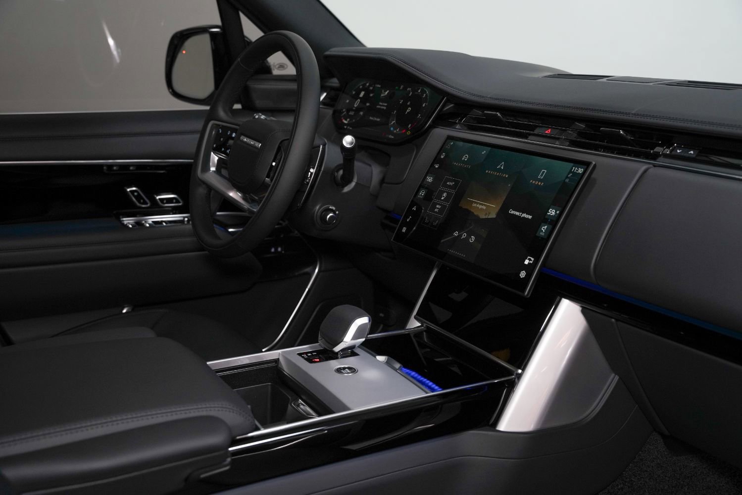 Used 2025 Land Rover Range Rover SE image 35