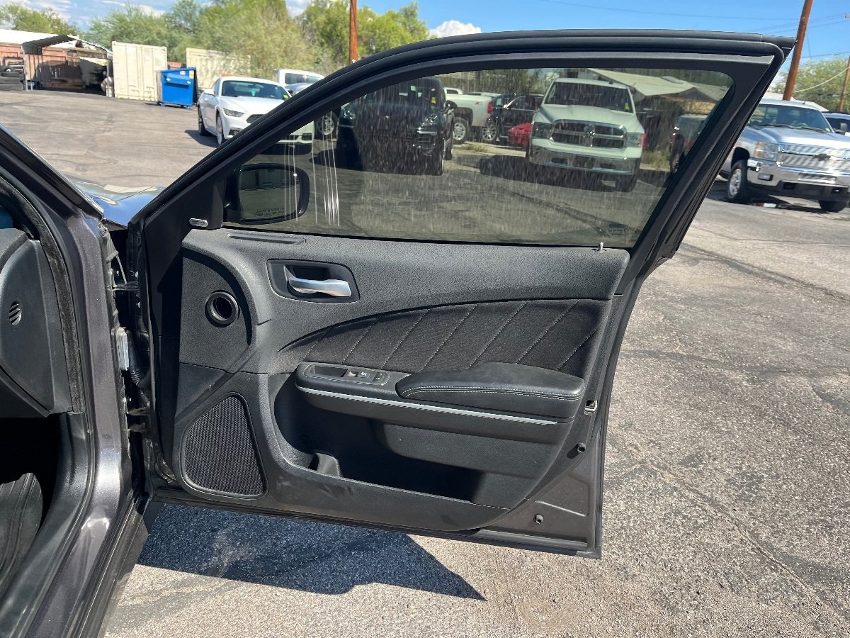 Used 2019 Dodge Charger R/T RWD image 18
