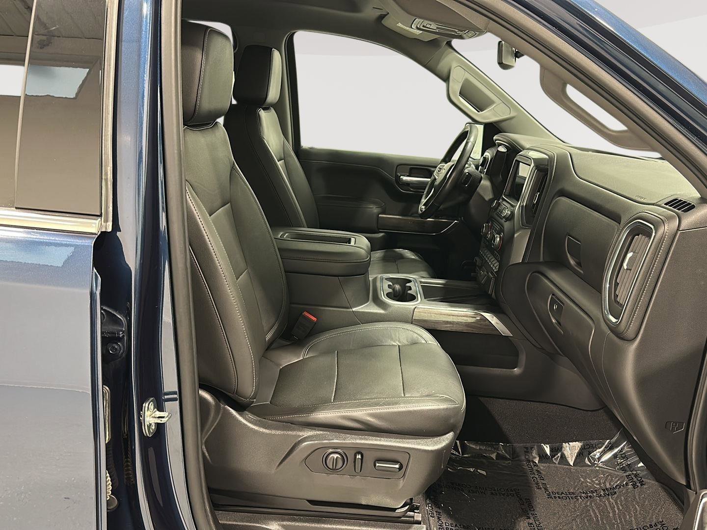 Used 2020 Chevrolet Silverado 1500 LTZ image 27