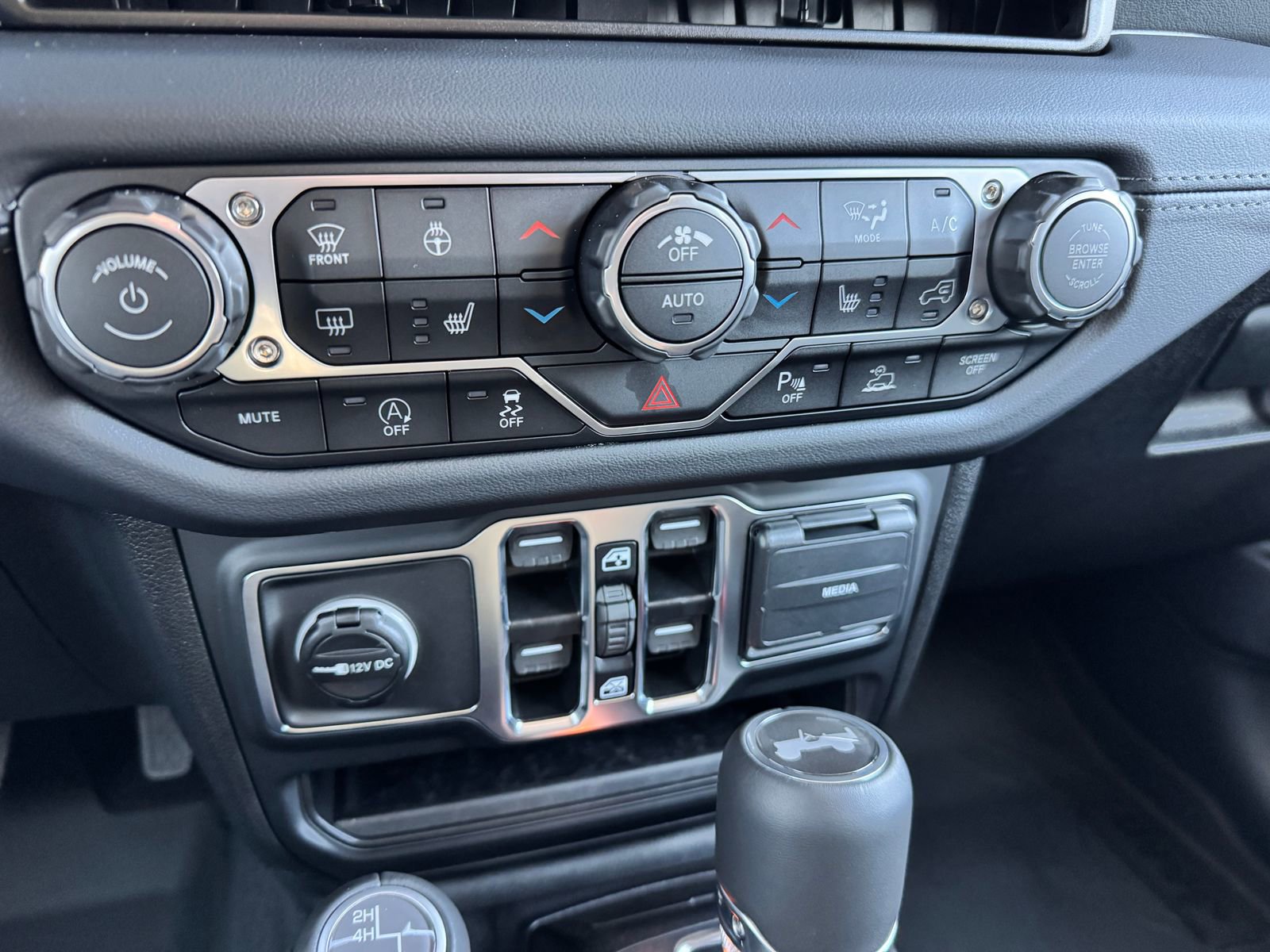 New 2026 Jeep Wrangler Rubicon image 21