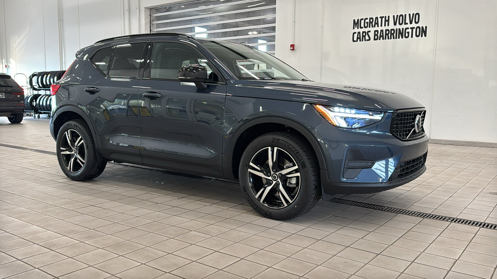 New 2026 Volvo XC40 B5 Core w/ Climate Package AWD/4WD image 3