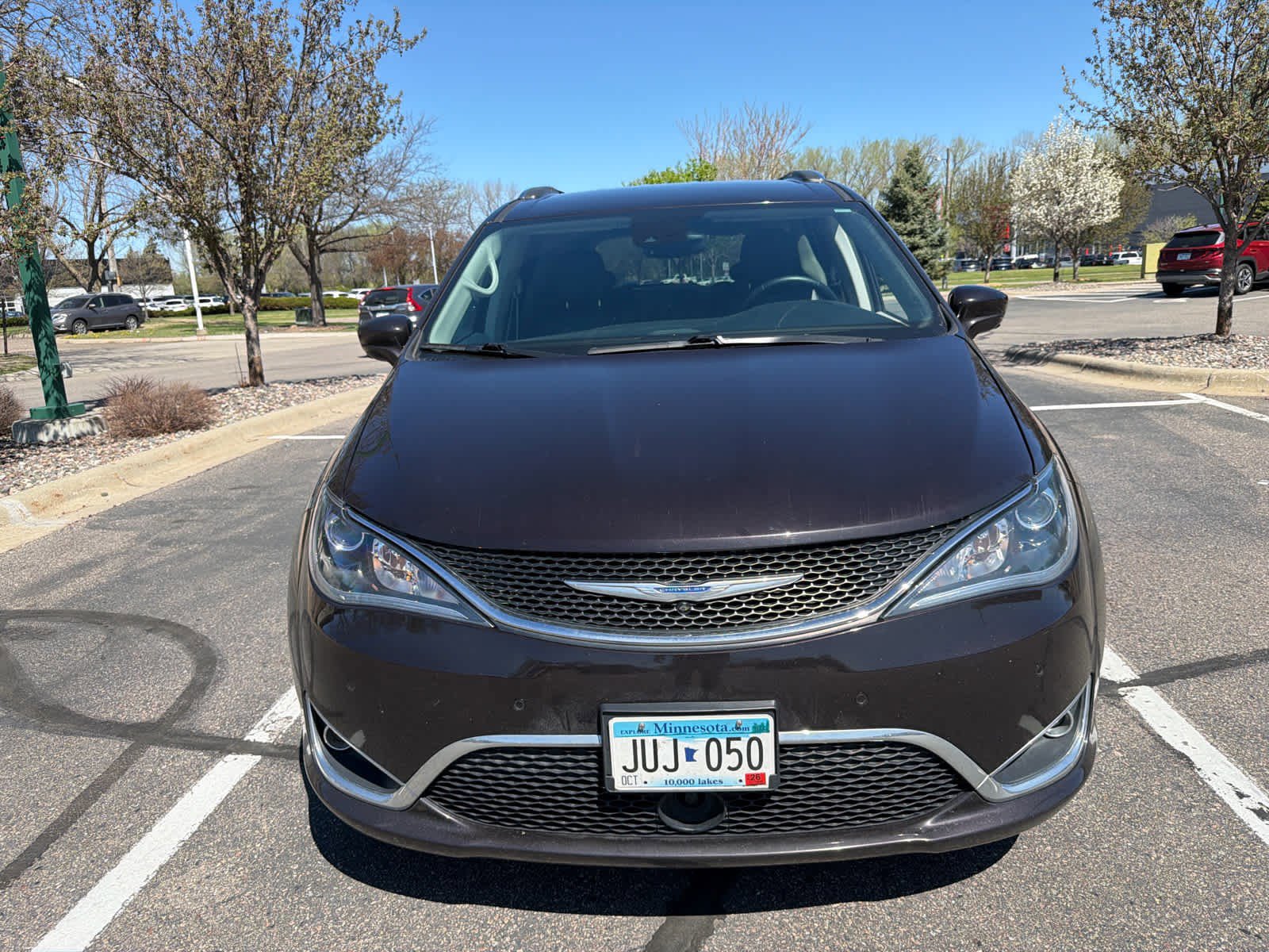 Used 2017 Chrysler Pacifica Touring-L Plus w/ Advanced Safetytec Group FWD image 2