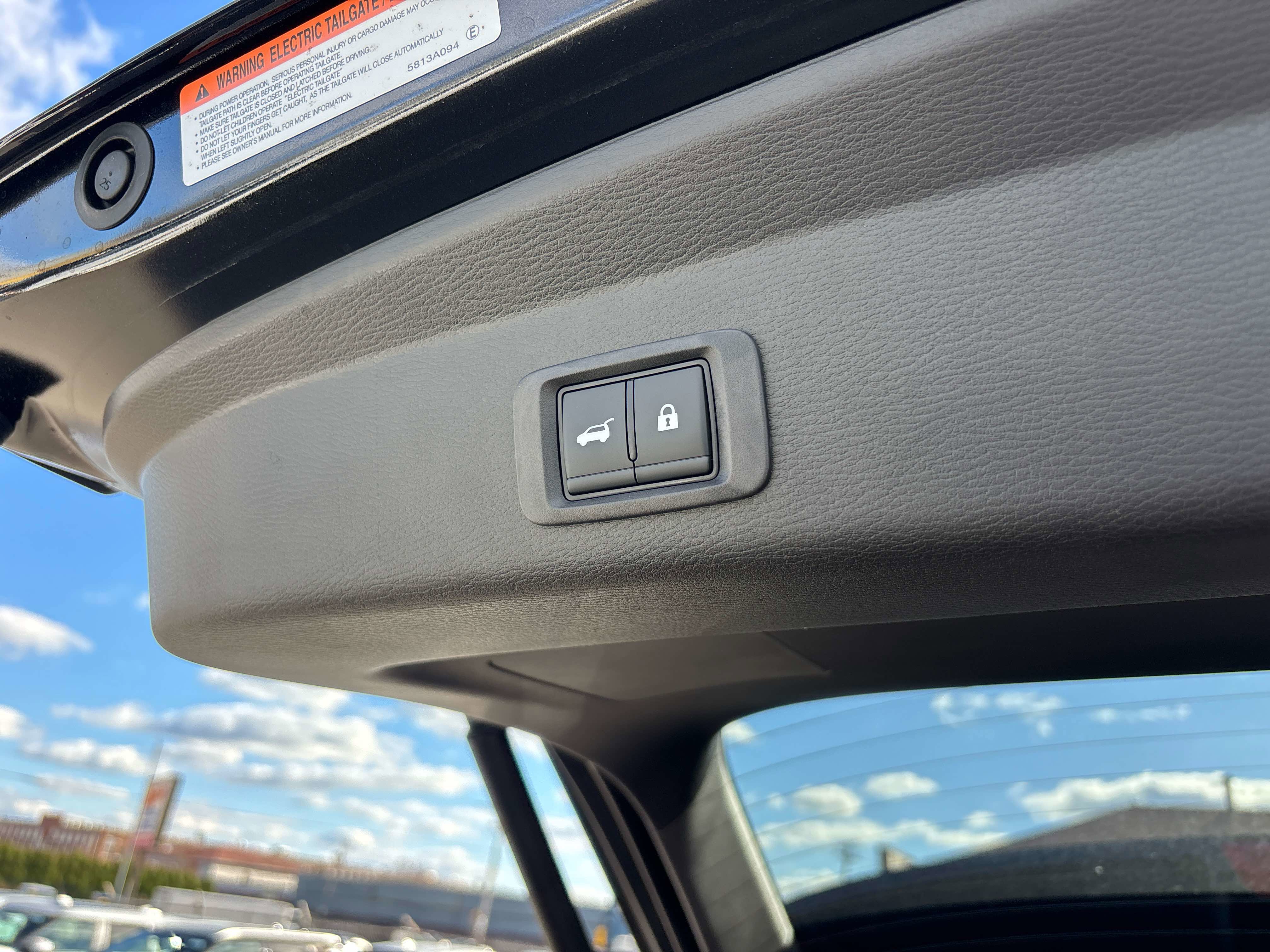 New 2025 Mitsubishi Outlander SE image 4