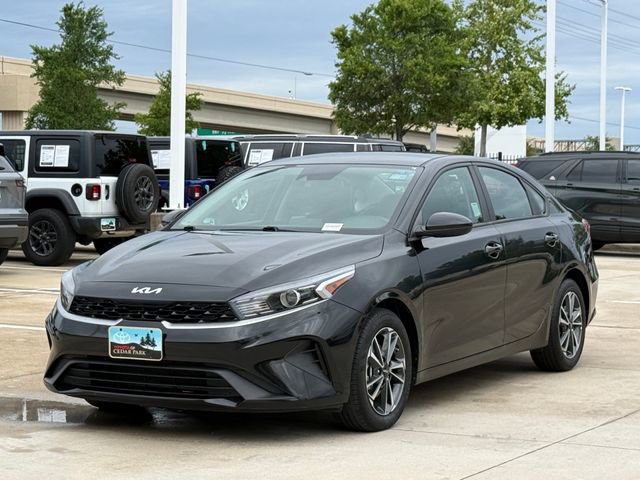 Used 2023 Kia Forte LXS FWD image 8
