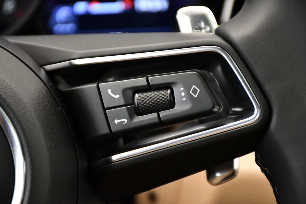 Certified 2026 Porsche Macan Turbo AWD/4WD image 27