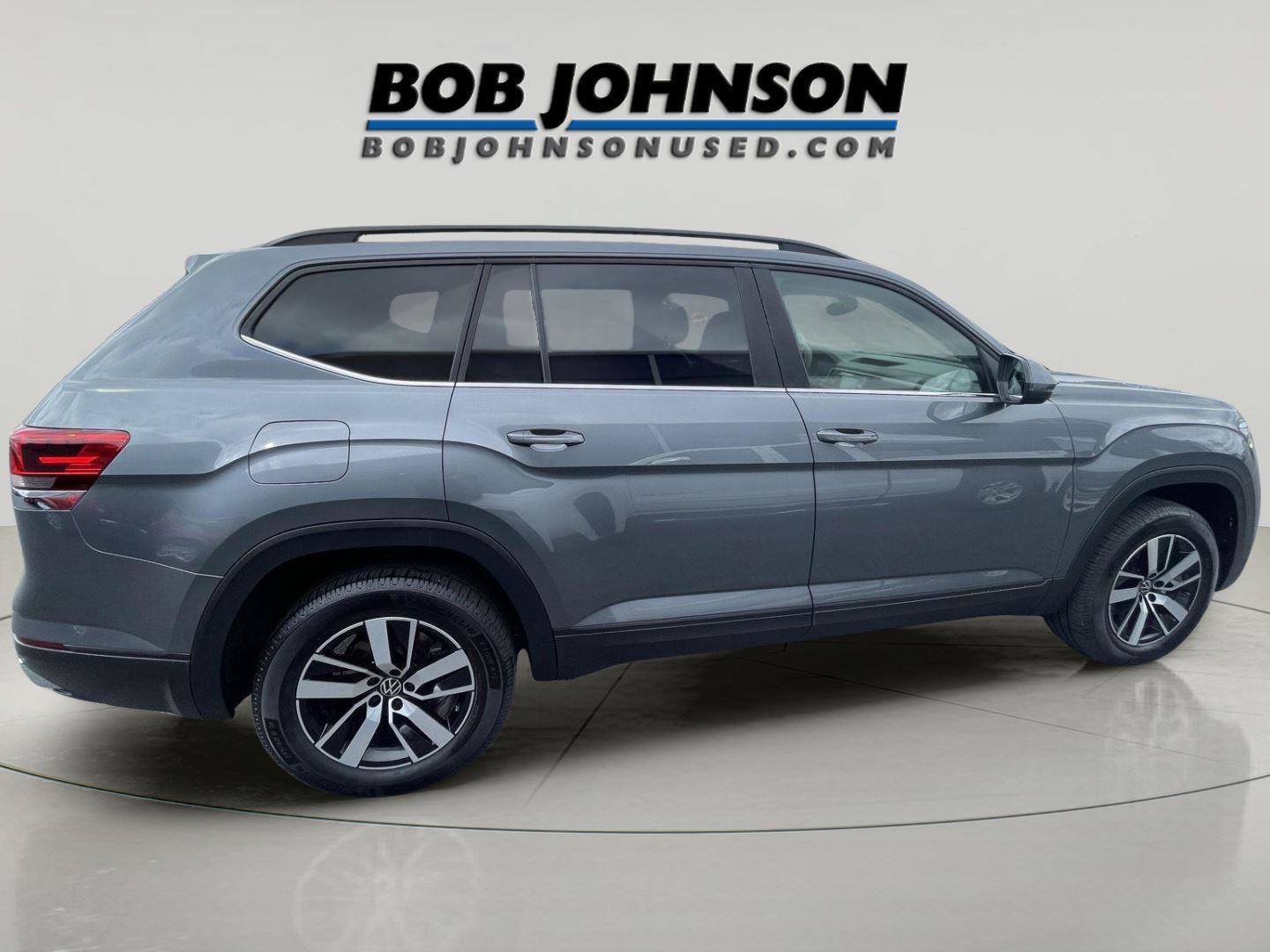 Used 2022 Volkswagen Atlas SE image 2