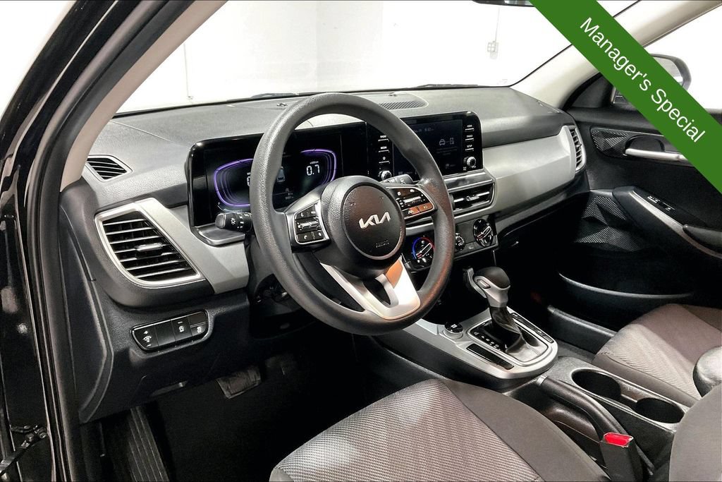 Used 2026 Kia Seltos LX AWD/4WD image 16