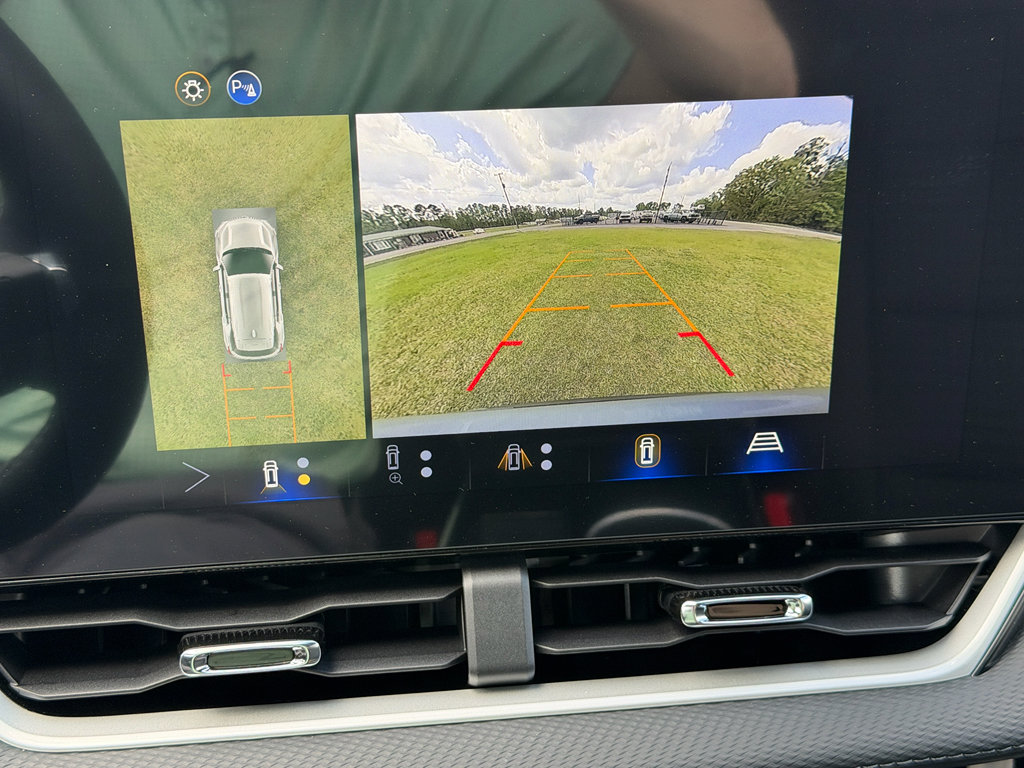 New 2026 Chevrolet Equinox LT image 12