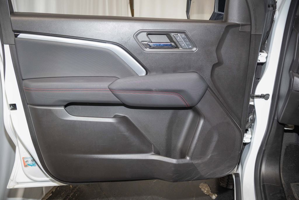 Used 2024 Chevrolet Colorado Z71 w/ Z71 Convenience Package 2 AWD/4WD image 12