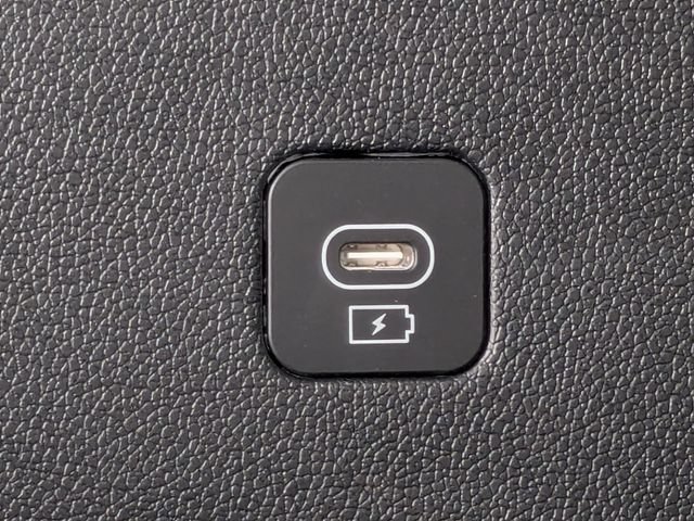 Certified 2025 Kia Sorento EX w/ EX Panoramic Sunroof Package FWD image 17