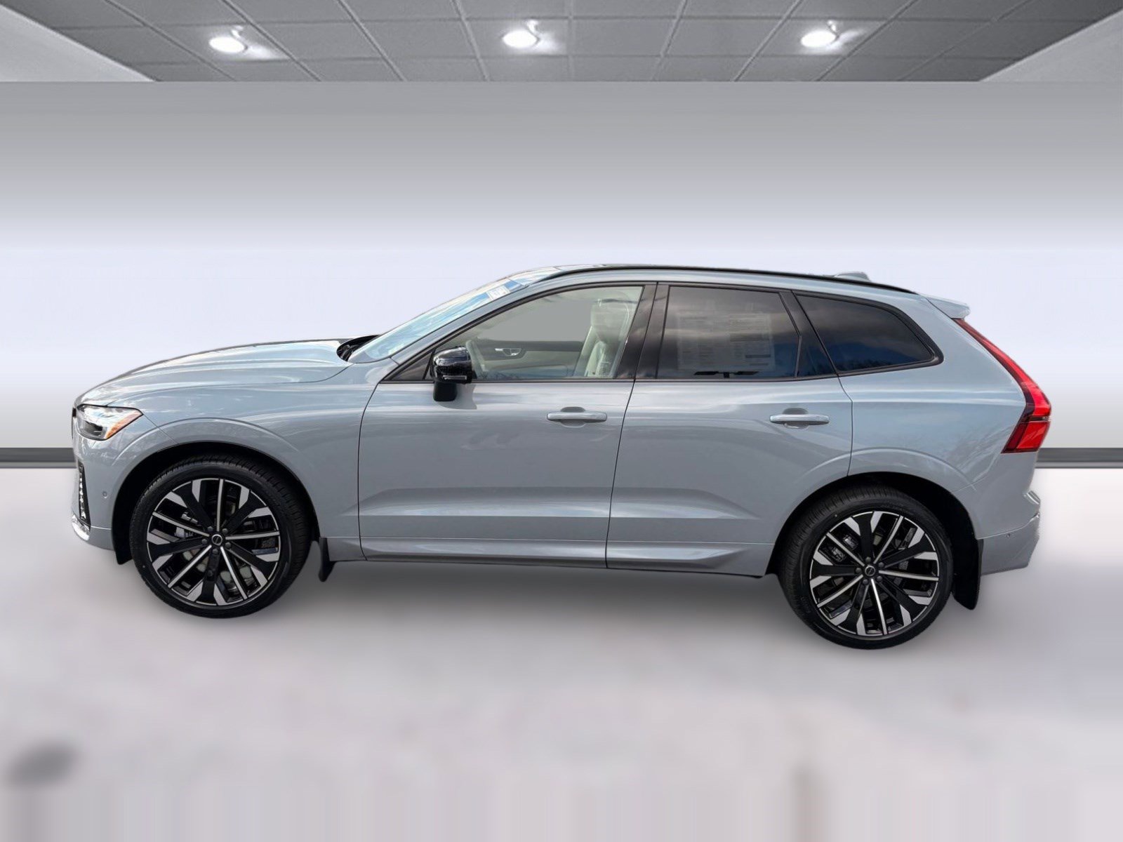 New 2026 Volvo XC60 B5 Ultra w/ Climate Package image 2