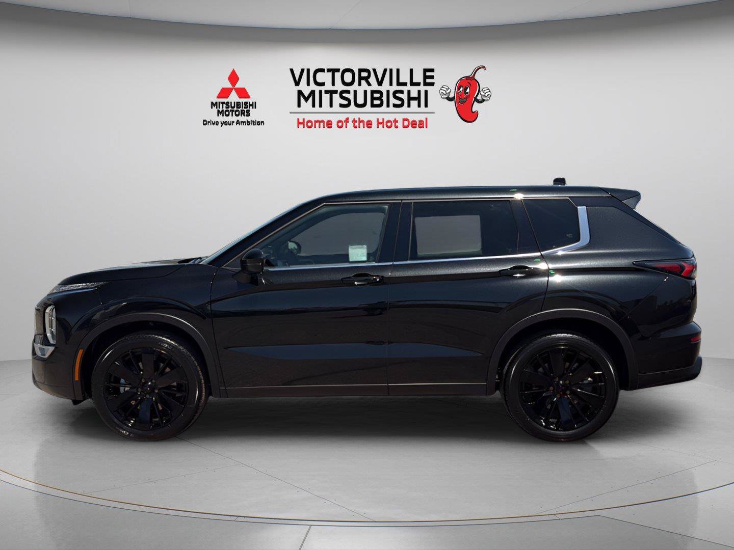 New 2026 Mitsubishi Outlander LE FWD image 4