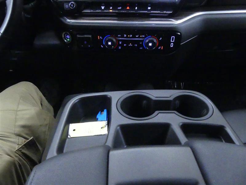 Used 2025 Chevrolet Silverado 3500 LT image 18