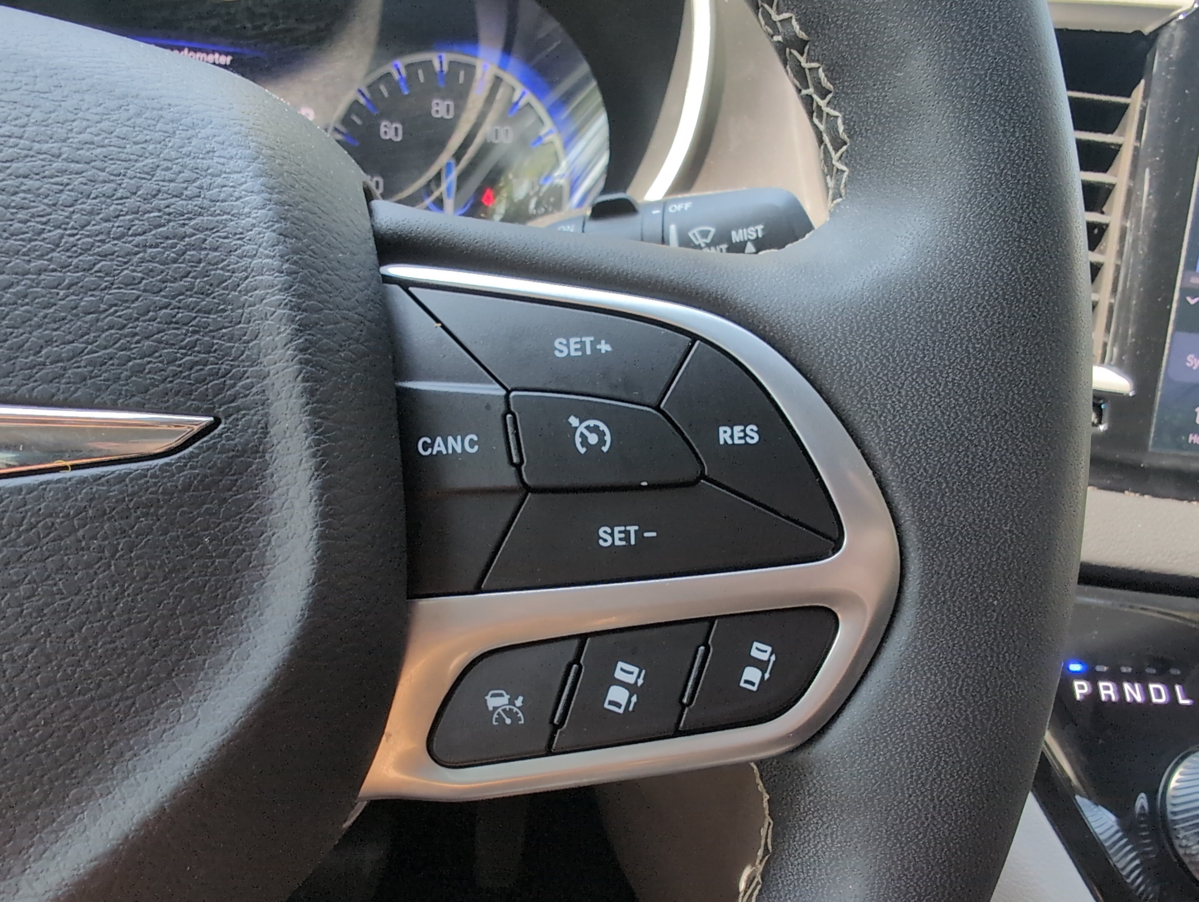 Used 2024 Chrysler Pacifica Touring-L FWD image 20