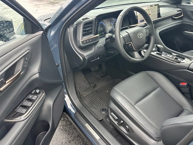 Used 2026 Toyota Crown Signia w/ Advanced Technology Package AWD/4WD image 9