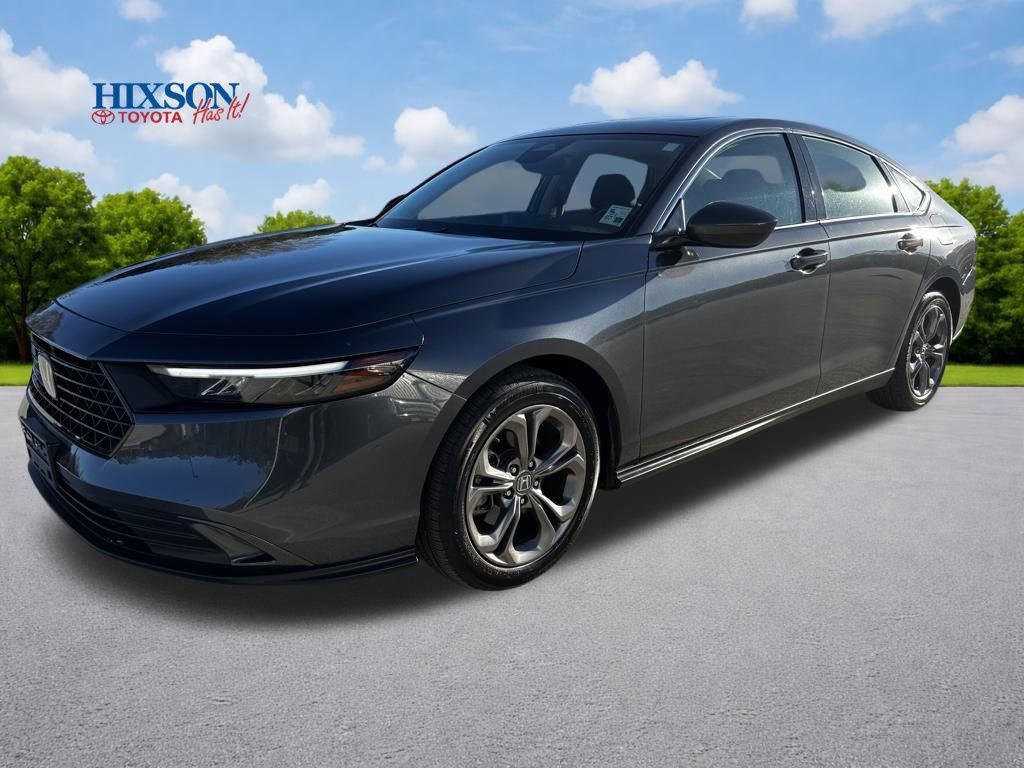 Used 2023 Honda Accord EX image 3