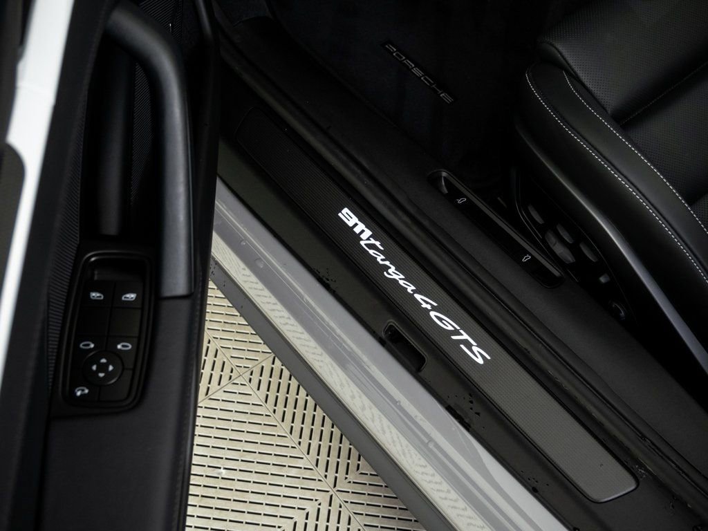 Certified 2026 Porsche 911 Targa 4 GTS image 8