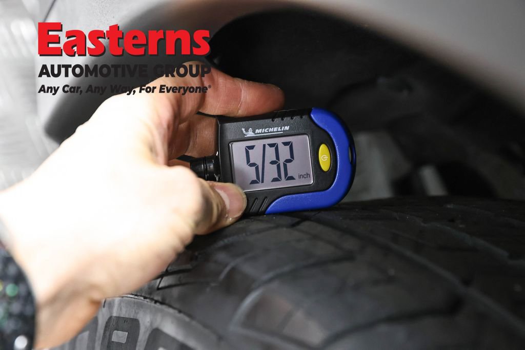 Used 2015 Toyota RAV4 Limited image 28