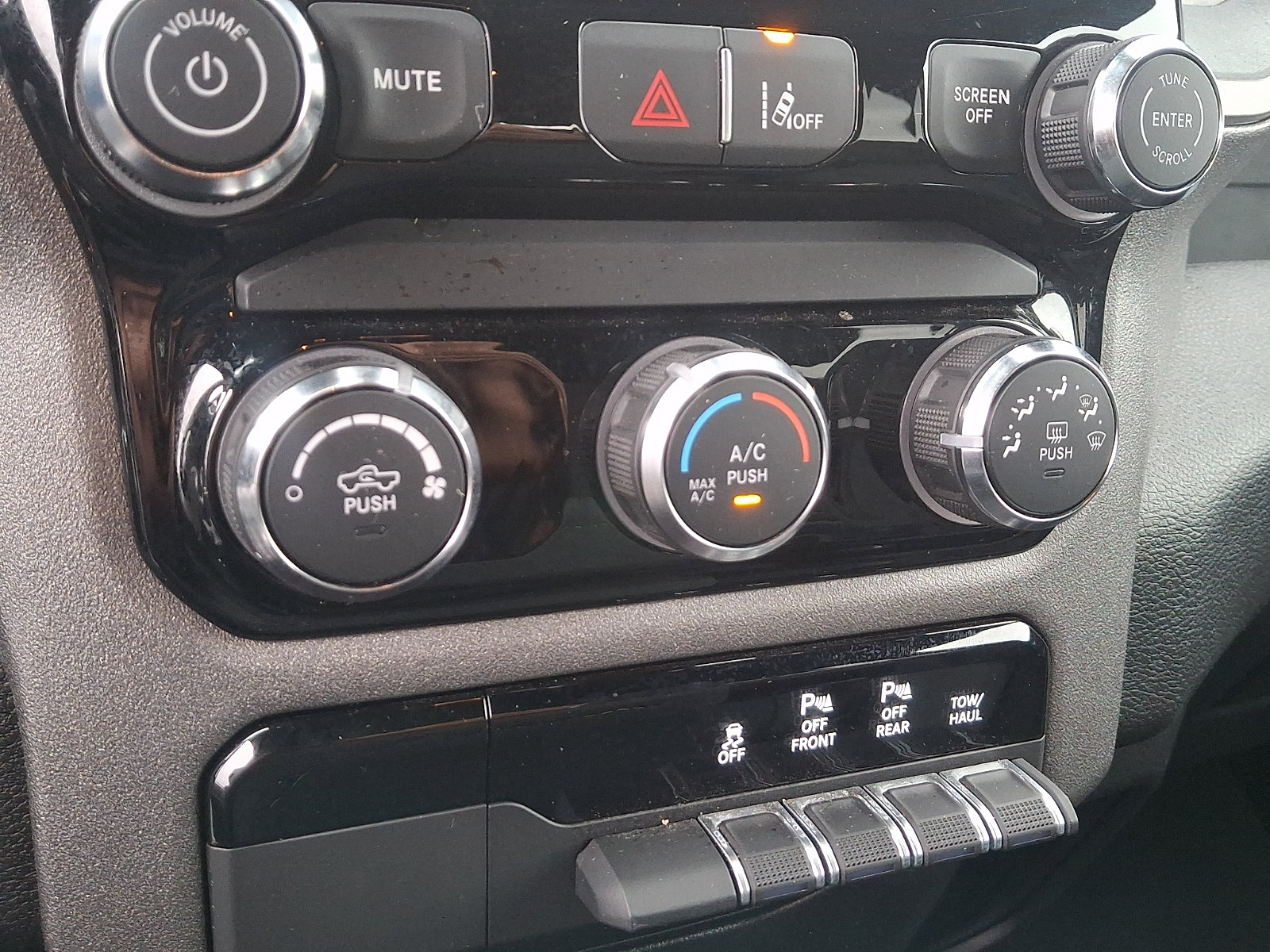 Used 2025 RAM 1500 Tradesman AWD/4WD image 15