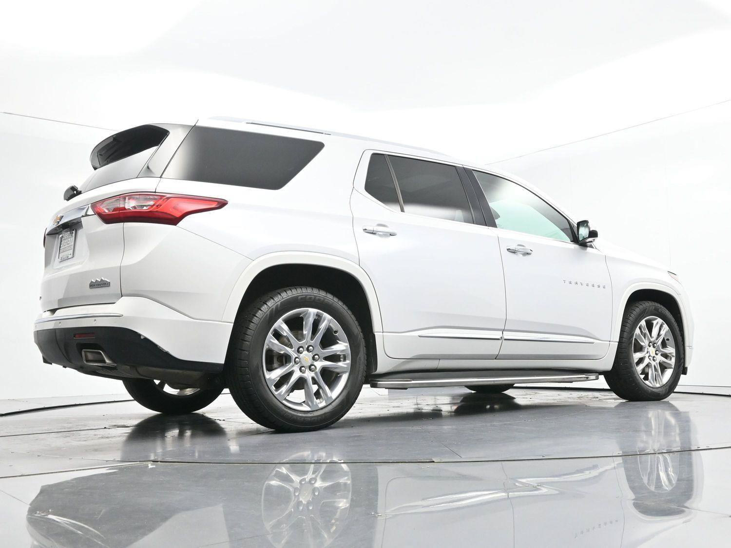 Used 2019 Chevrolet Traverse High Country w/ LPO, Floor Liner Package AWD/4WD image 60